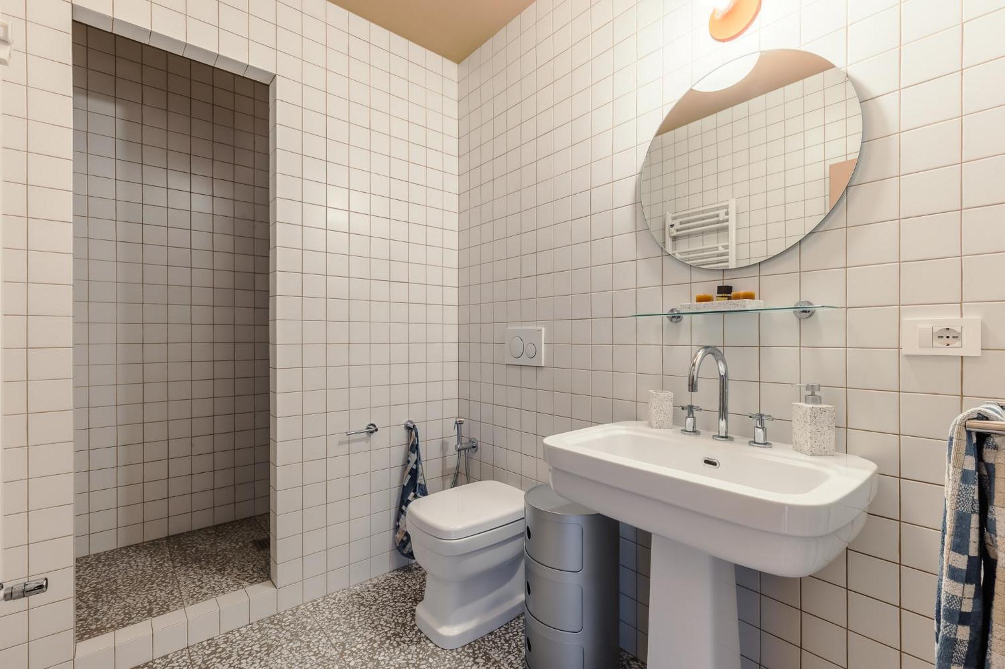 Retreat En-suite Homestay Rome