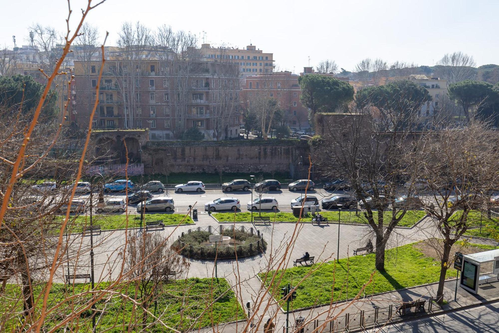 Retreat En-suite Homestay Rome